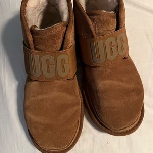 UGG Neumel II Graphic Slip On Boot sz 6